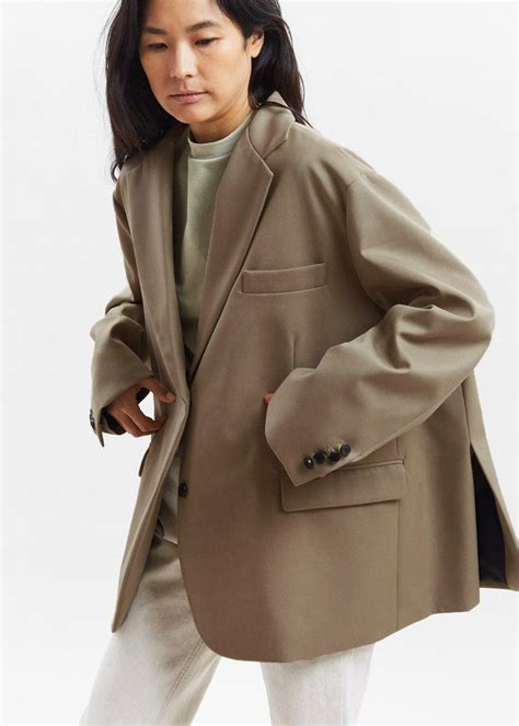 THE FRANKIE SHOP Desert Taupe Oversized Boyfriend Blazer .